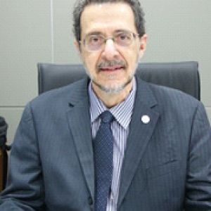 Dr. Paulo Sérgio Lacerda Beirão